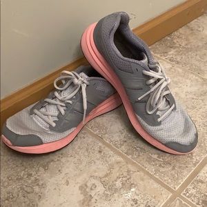ADIDAS Adiprene+ two tone gray running shoes!